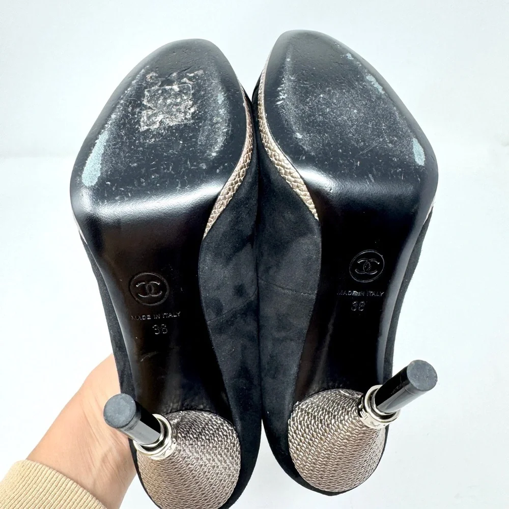 CHANEL Black Suede Pointed-Toe Pumps with Textured Metallic Heel and Trim